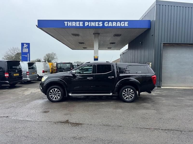 Black Used 2016 Nissan Navara Tekna Pickup | £14,995 - Image 1/4