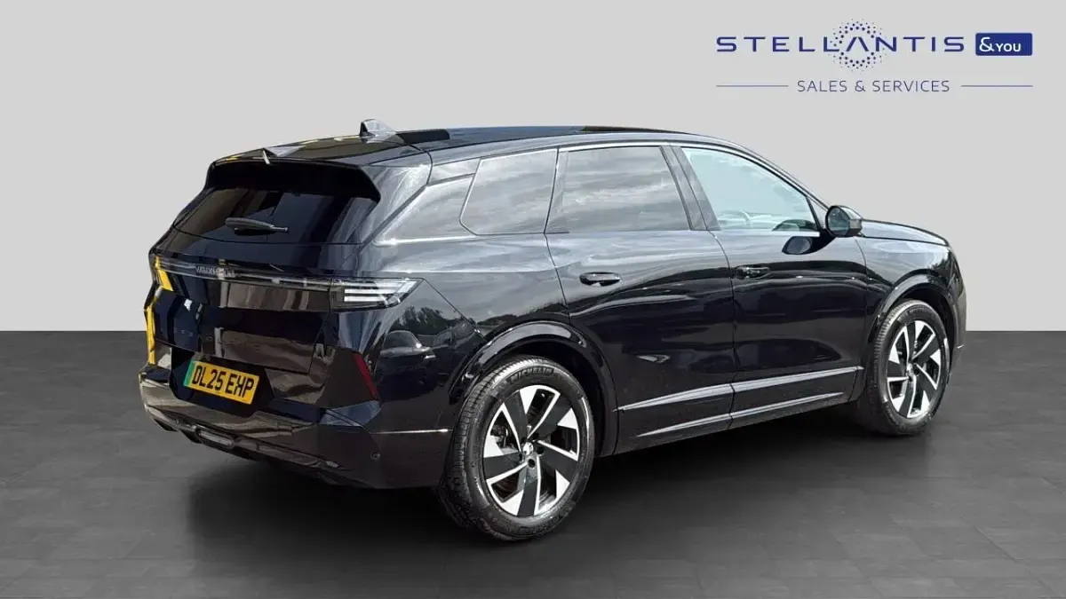 Used Vauxhall Grandland 154 kW (210 HP) 2025 Black SUV