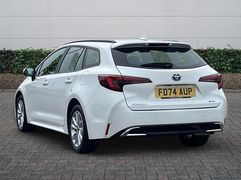 Used Toyota Corolla 2024 White Estate