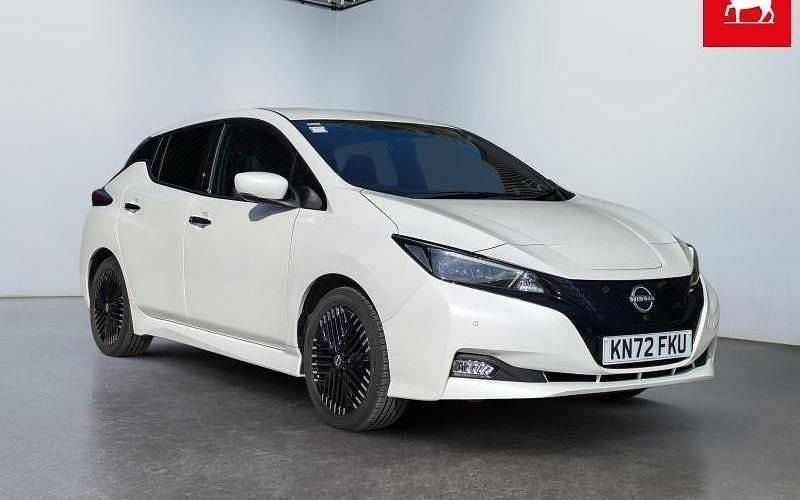 White Used 2022 Nissan Leaf Tekna Hatchback | £11,990 (Fair price) - Image 1/4
