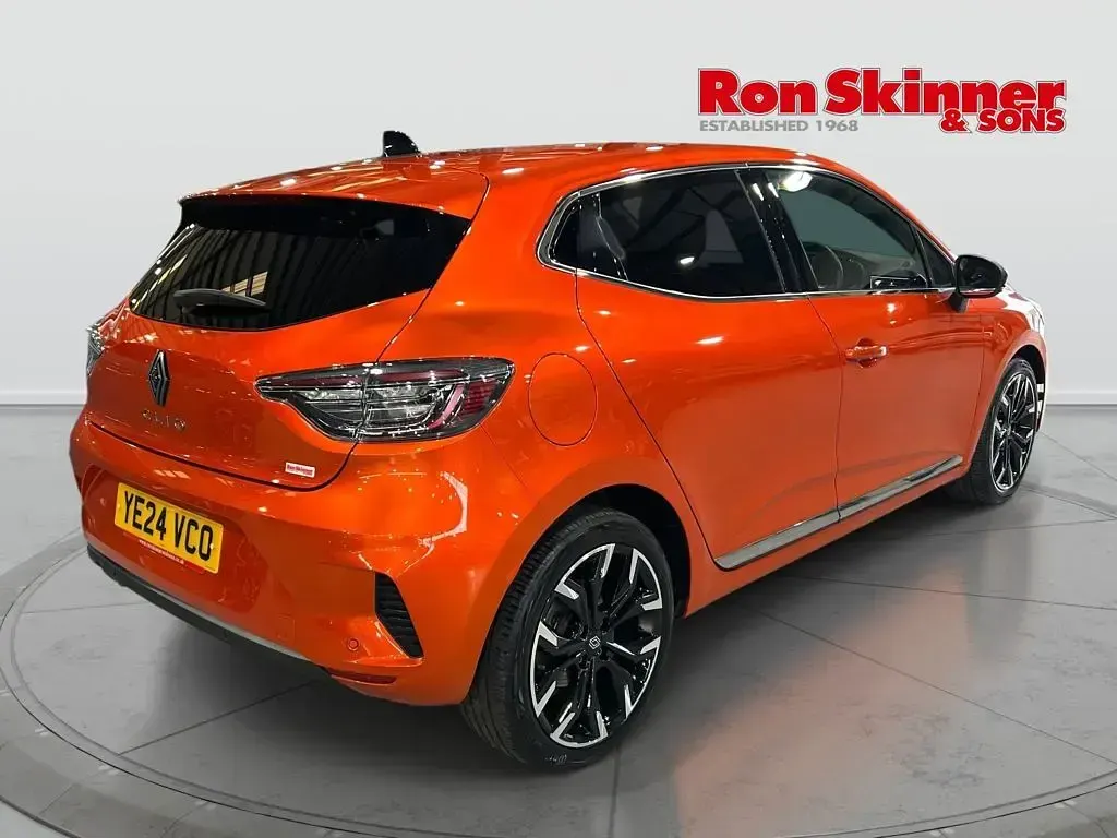 Used Renault Clio Techno 2024 Orange Hatchback