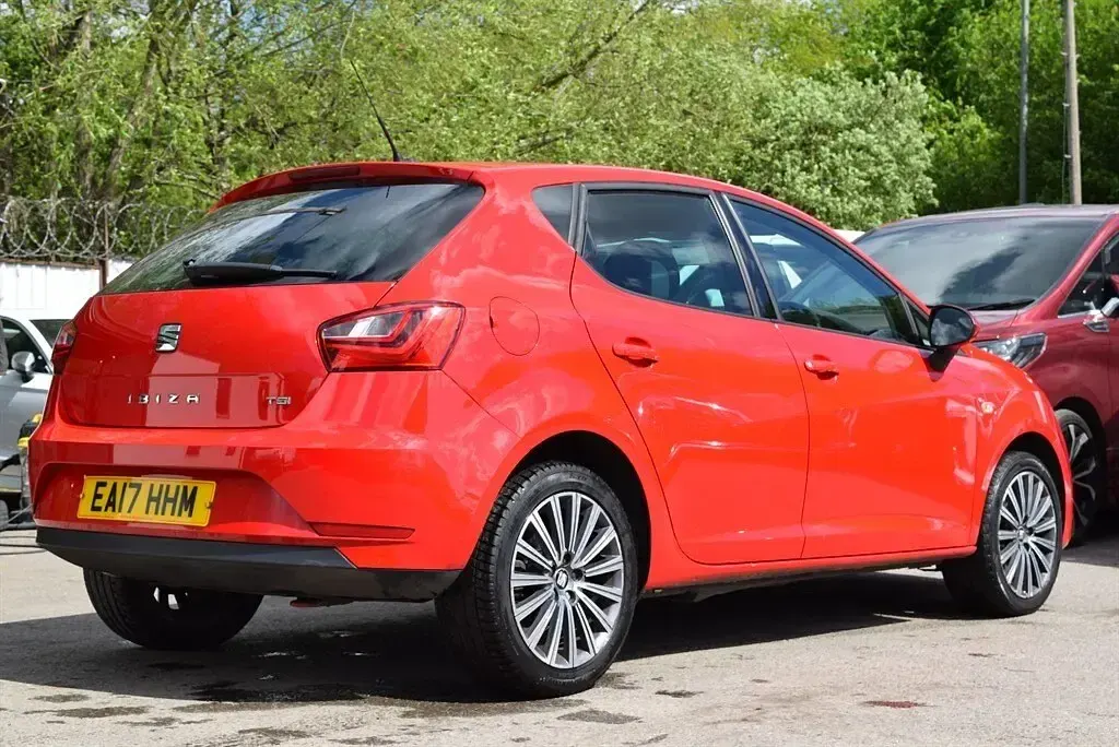 Used Seat Ibiza SE Technology 90 HP (66 kW) 2017 Red Hatchback
