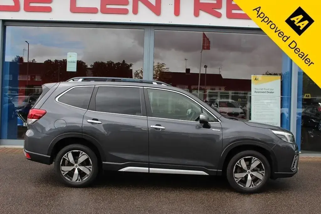 Used Subaru Forester Premium 150 HP (110 kW) 2019 Grey SUV