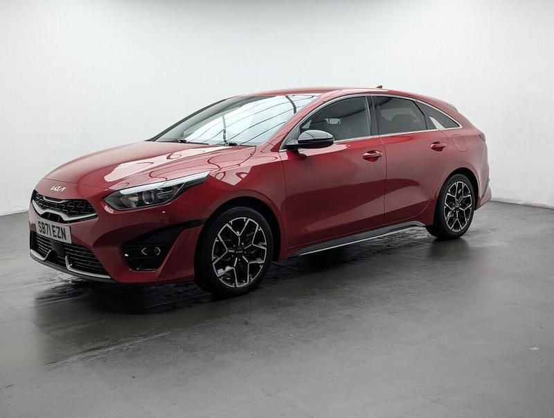 Used Kia ProCeed GT-Line 158 HP (116 kW) 2022 Red Estate