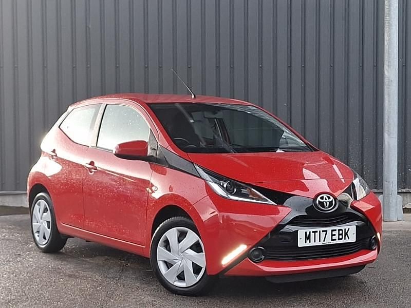 Red Used 2017 Toyota Aygo X-play Hatchback | £6,698 (Fair price) - Image 1/4