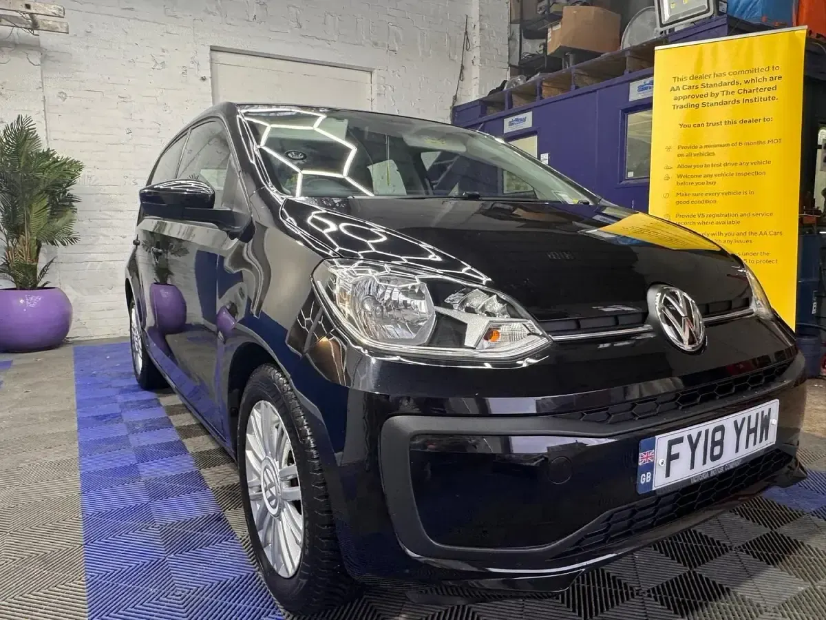 Used VW up! move up! 60 HP (44 kW) 2018 Black Hatchback