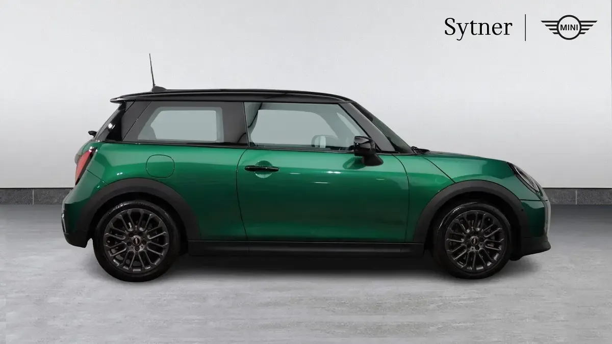 Used Mini Cooper Hatch 113 kW (154 HP) 2025 Green Hatchback