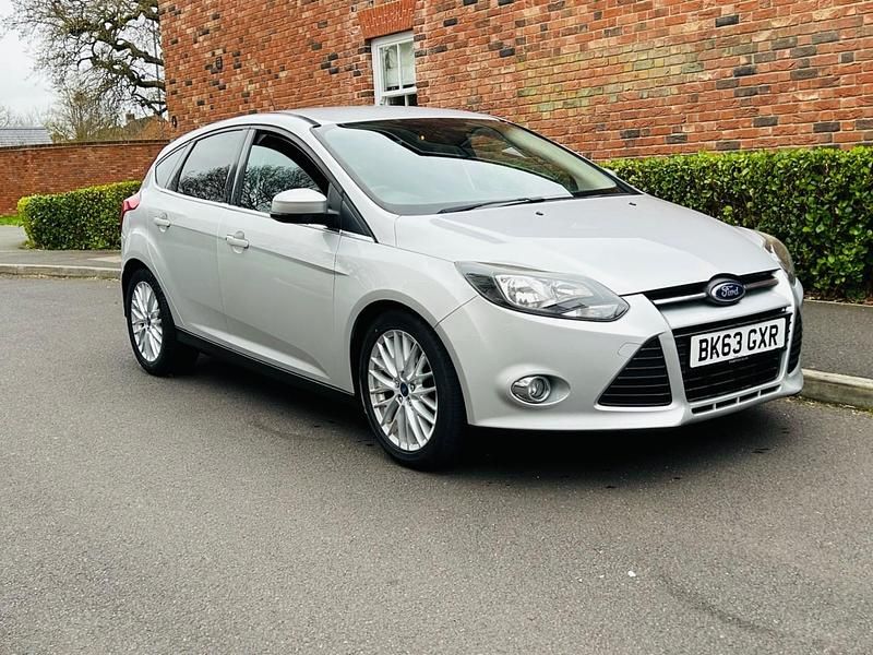 Used Ford Focus Zetec 2013 Silver Hatchback
