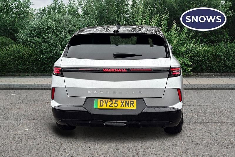 Used Vauxhall Grandland Ultimate 156 kW (213 HP) 2025 Grey SUV