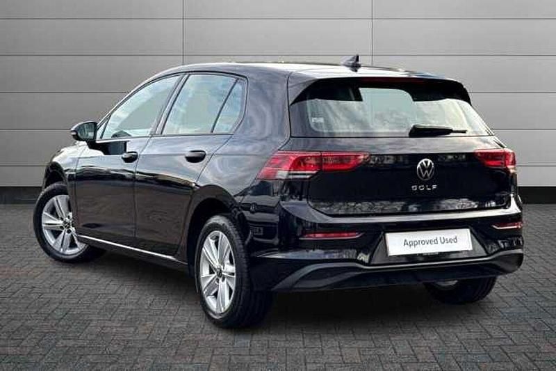 Used VW Golf VIII 130 HP (95 kW) 2021