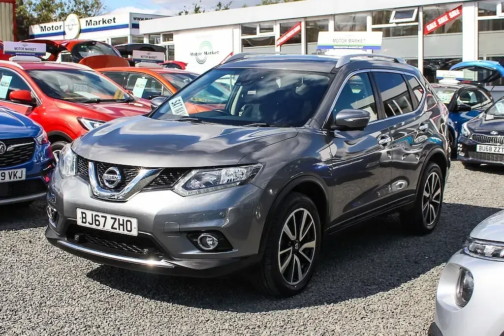 Used Nissan X-Trail N-Vision 130 HP (95 kW) 2017 Grey SUV
