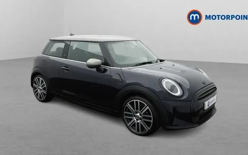 Używany Mini Cooper Exclusive 136 KM (100 kW) 2022 Hatchback