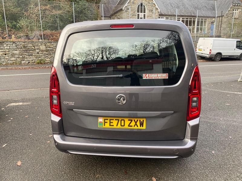 Used Vauxhall Combo S 100 HP (73 kW) 2020 Grey MPV