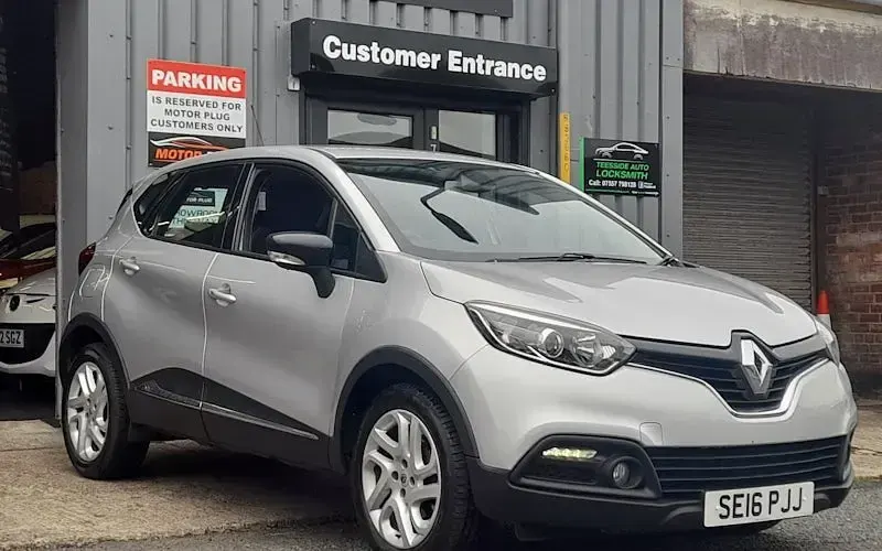 Used Renault Captur Dynamique 90 HP (66 kW) 2016 SUV