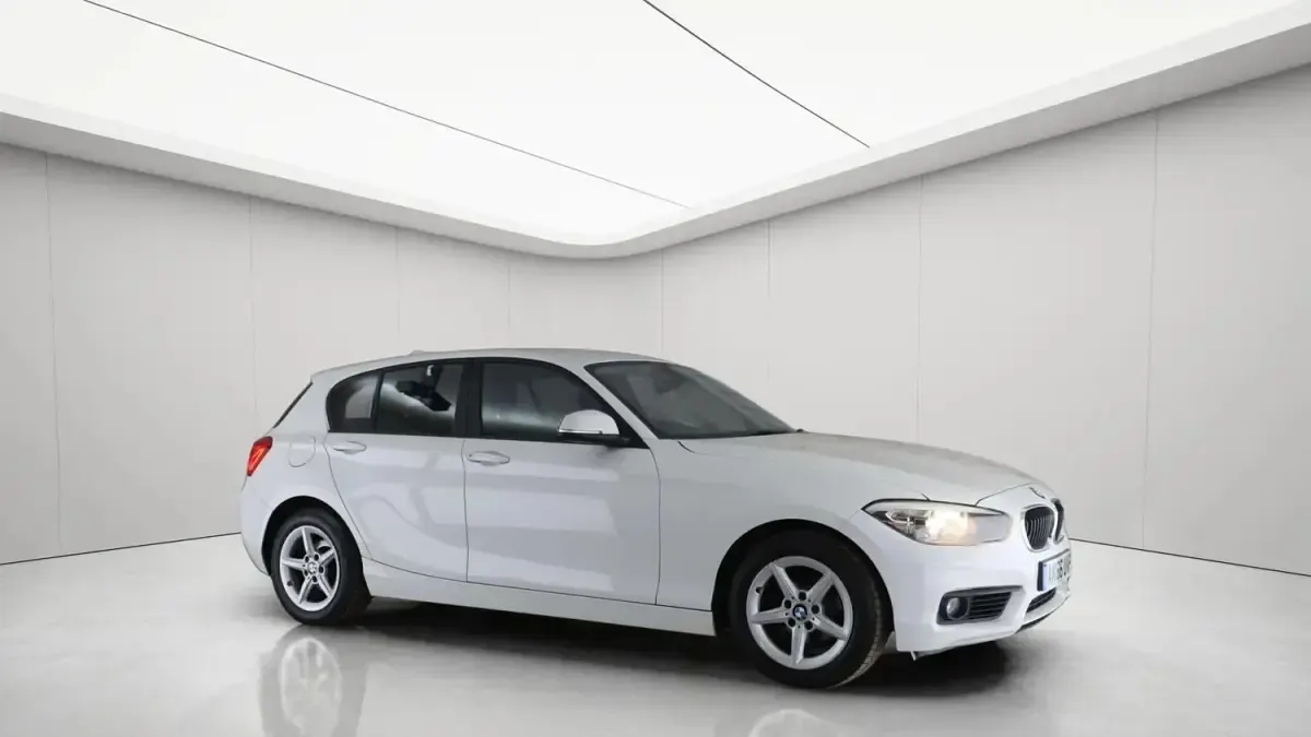 Używany BMW 118 Comfort Edition 2016 Biały Hatchback