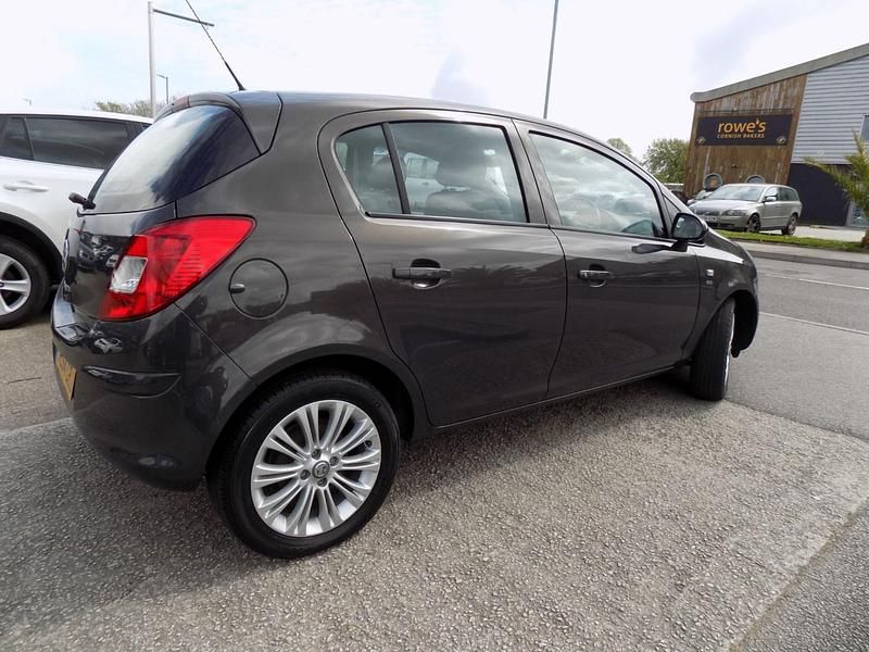 Second-hand Vauxhall Corsa 100 CP (73 kW) 2015 Gri Hatchback