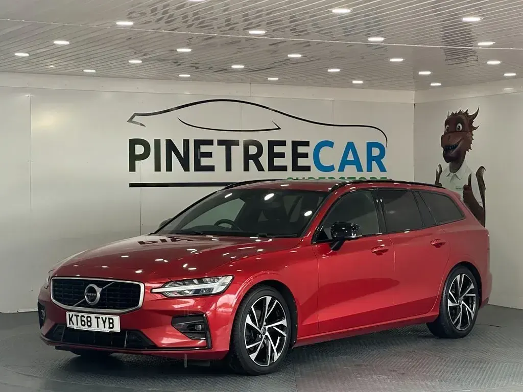 Used Volvo V60 R-Design Pro 190 HP (139 kW) 2019 Red Estate