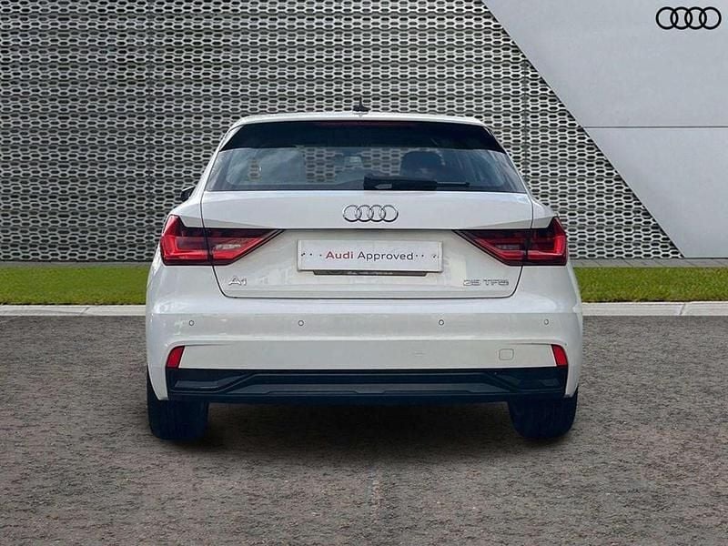 Begagnad Audi A1 Sport 94 HK (69 kW) 2022 Vit SUV