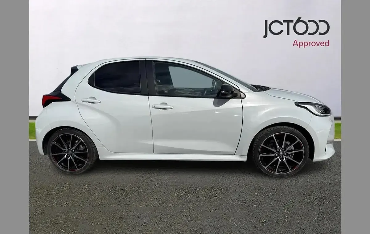 Used Toyota Yaris Sport 113 HP (83 kW) 2023 Grey Hatchback