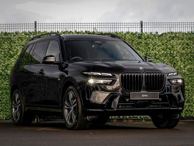New BMW X7 M Sport 352 HP (258 kW) 2025 Black SUV