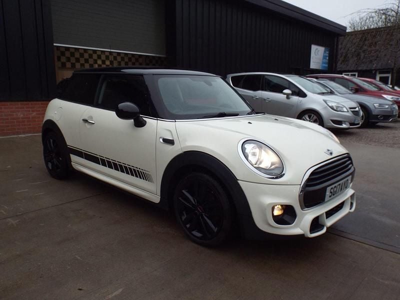 White Used 2017 Mini Cooper Hatch Hatchback | £5,995 (Super price) - Image 1/4