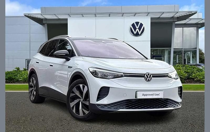 White Used 2021 VW ID.4 Pro Performance SUV | £17,991 (Fair price) - Image 1/4