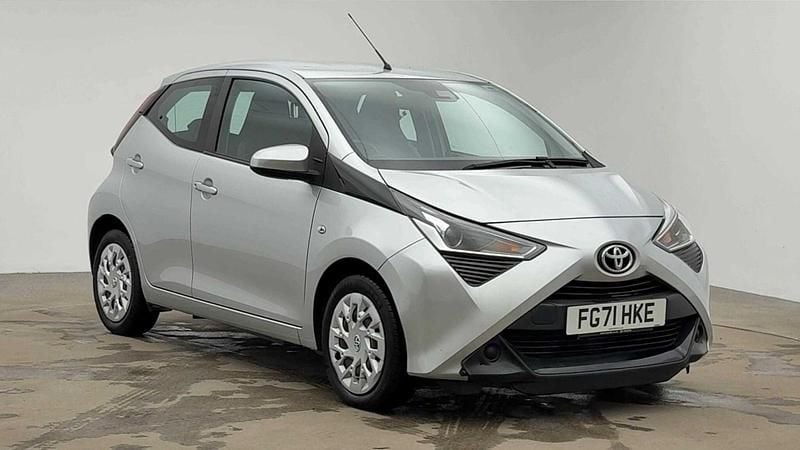 Silver Used 2021 Toyota Aygo X-play Hatchback | £8,999 (Good price) - Image 1/1