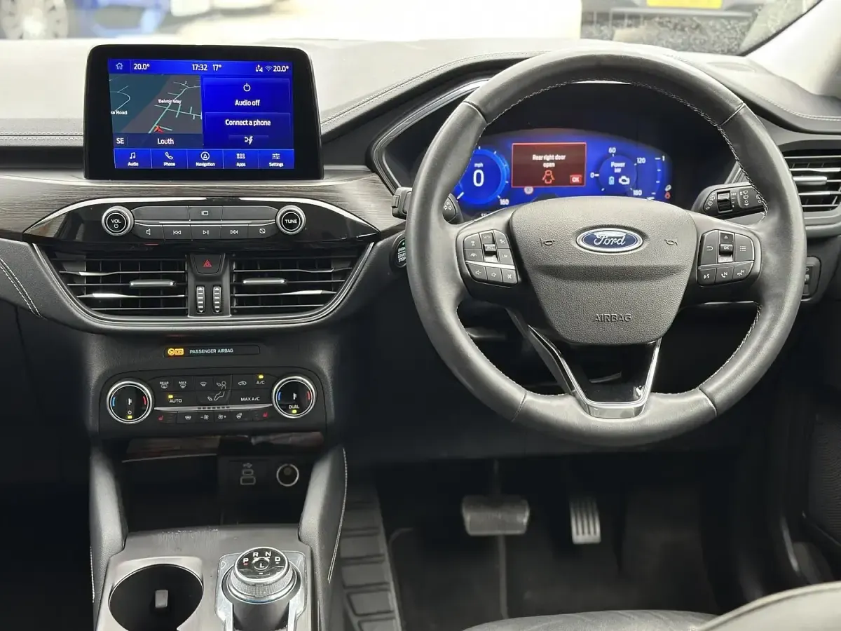 Used Ford Kuga Vignale 190 HP (139 kW) 2023 Grey SUV