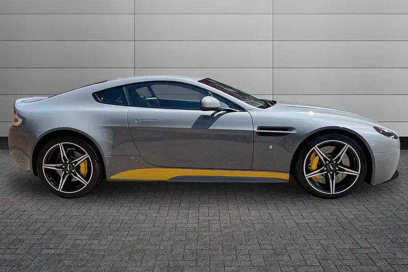 Used Aston Martin V8 Vantage 430 HP (316 kW) 2018 China grey Coupe