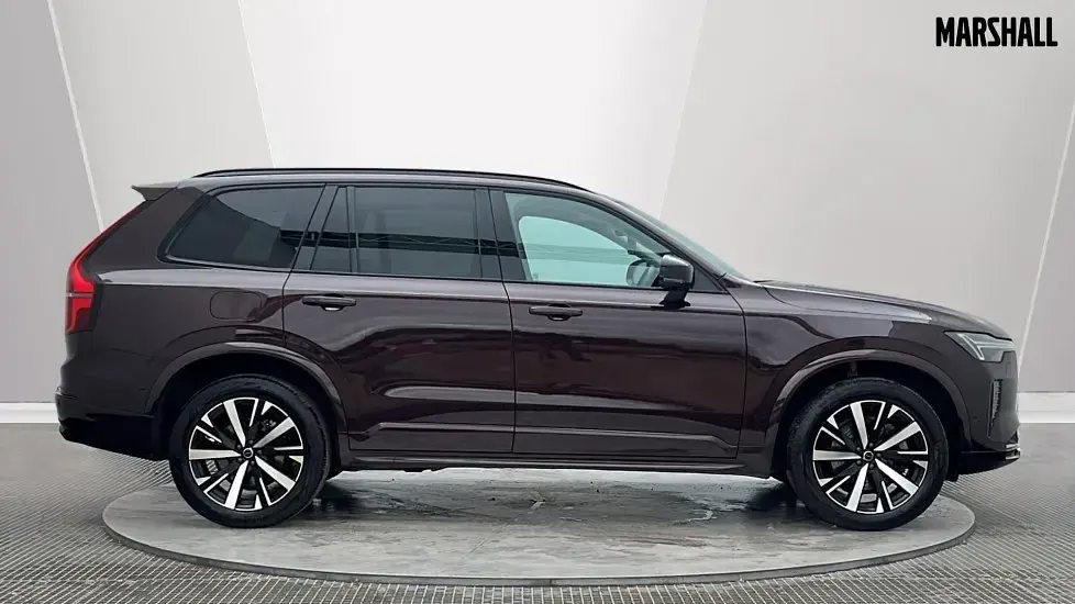 Used Volvo XC90 Plus 250 HP (183 kW) 2025 Red SUV