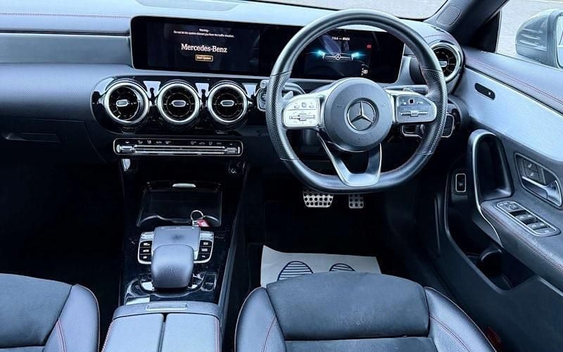 Usado Mercedes CLA220 AMG line 190 HP (139 kW) 2019 Cinzento Sedan