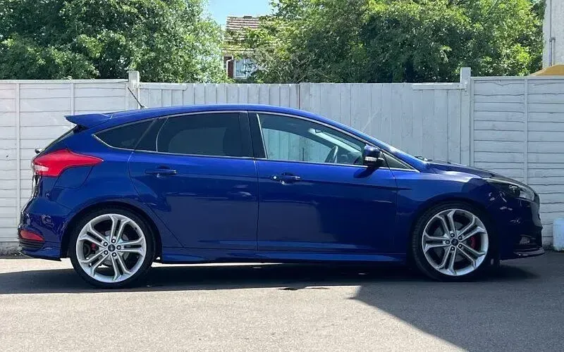 Used Ford Focus ST 185 HP (136 kW) 2017 Hatchback