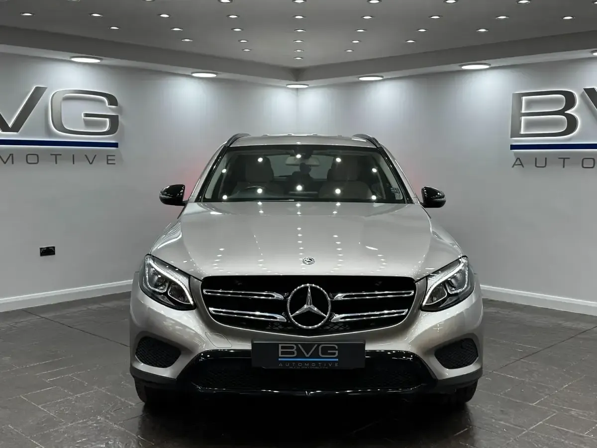 Gebraucht Mercedes GLC220 Urban 170 PS (125 kW) 2018 Silber Kombi