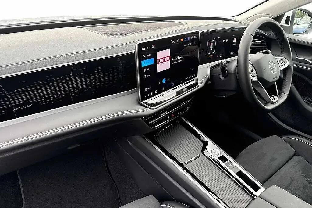 Used VW Passat 150 HP (110 kW) 2025 Estate