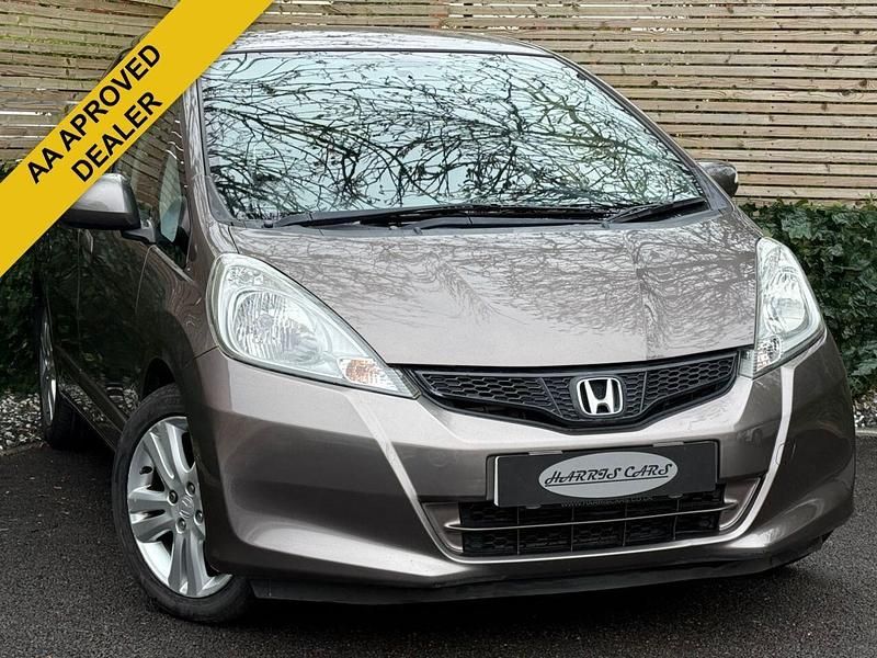 Used Honda Jazz ES 99 HP (72 kW) 2014 Brown Hatchback