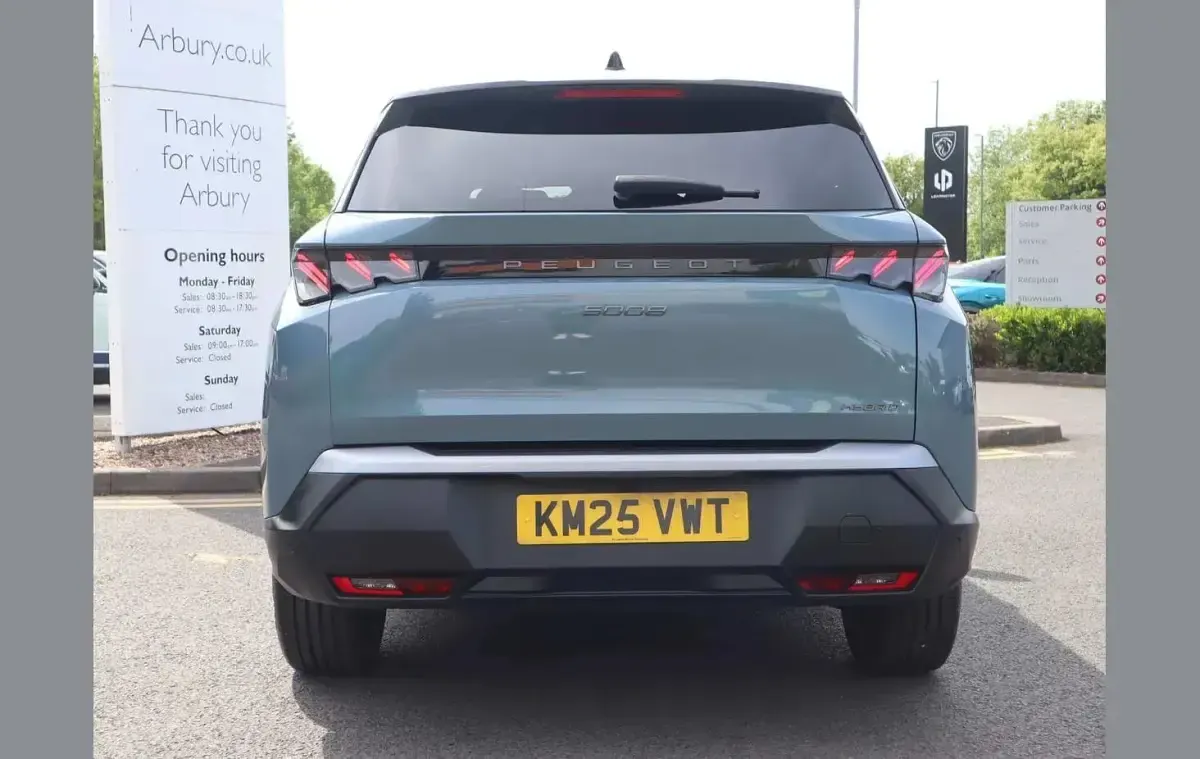 Used Peugeot 5008 GTi 134 HP (98 kW) 2025 Blue SUV