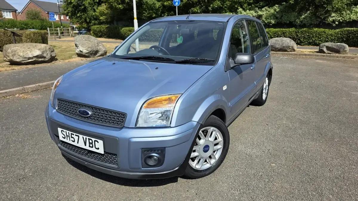 Used Ford Fusion Zetec 101 HP (74 kW) 2008 Blue Hatchback