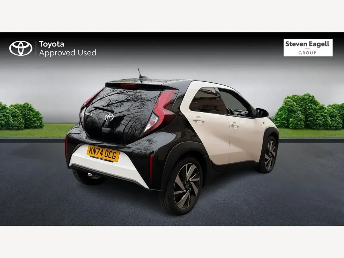 Used Toyota Aygo X 72 HP (52 kW) 2024 White SUV