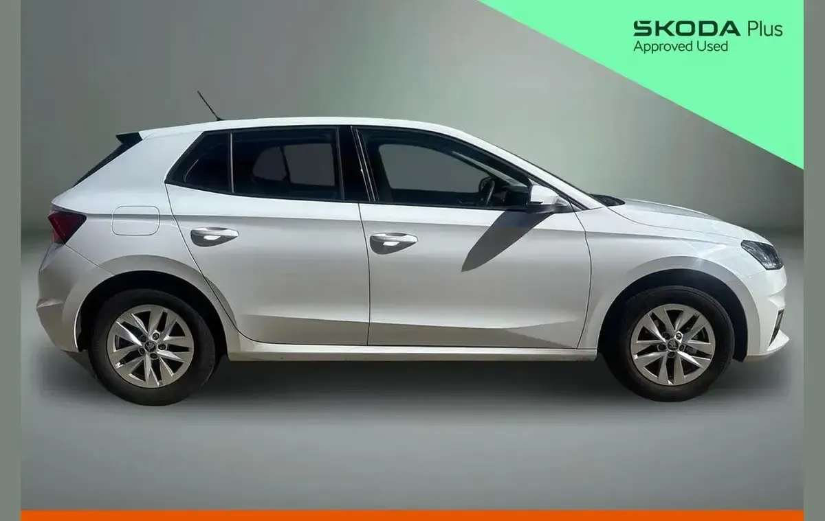 Used Skoda Fabia SE 94 HP (69 kW) 2025 Moon white metallic Hatchback