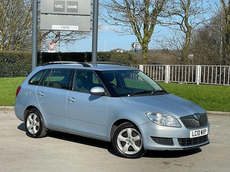 Used Skoda Fabia SE 105 HP (77 kW) 2010 Blue Estate