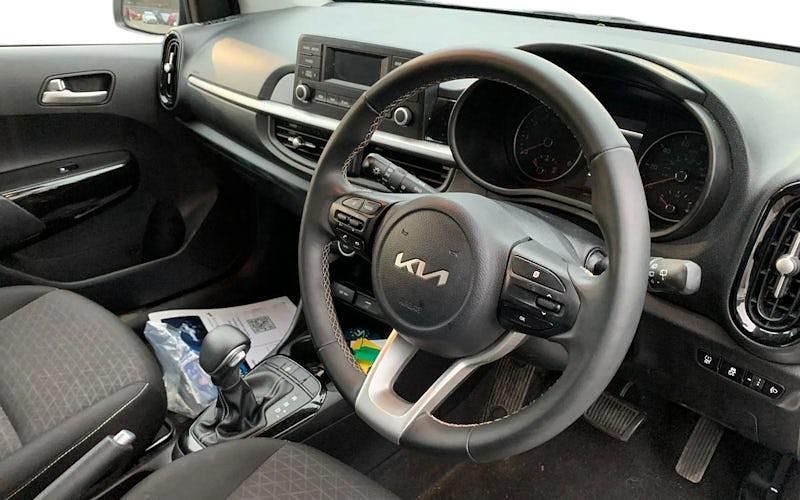 Used Kia Picanto Air 67 HP (49 kW) 2023 Silver Hatchback