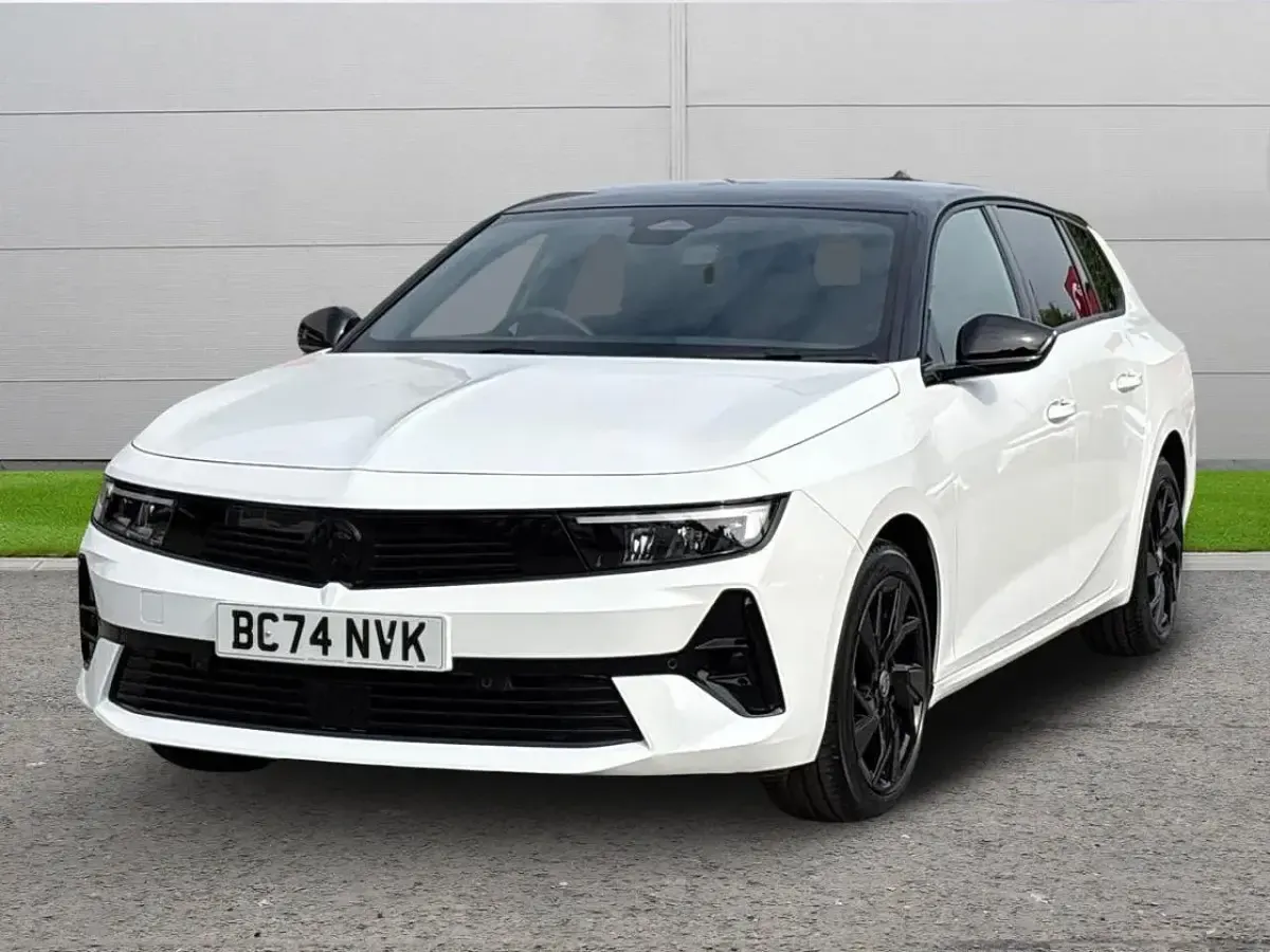 Używany Vauxhall Astra S 128 KM (94 kW) 2025 Biały Kombi