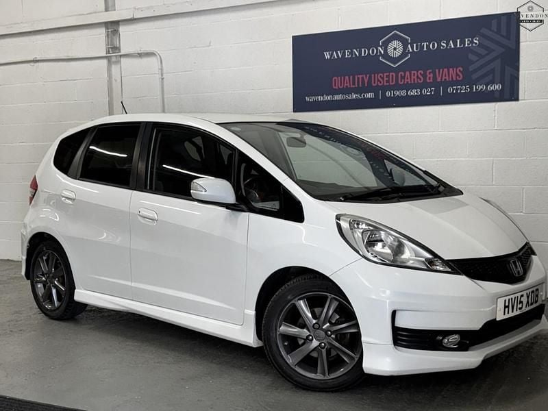 Used Honda Jazz SI 2015 White Hatchback