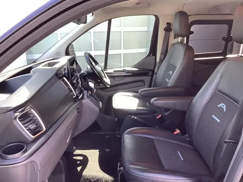 Used Ford Transit Custom Active 170 HP (125 kW) 2023 Black Van