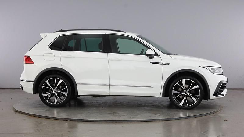 Used VW Tiguan R-line 150 HP (110 kW) 2023 White SUV