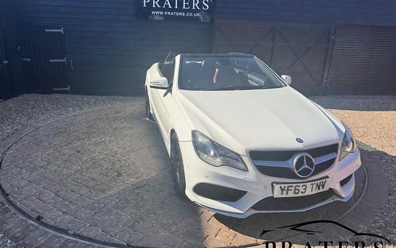 Usado Mercedes E220 AMG 170 HP (125 kW) 2013 Branco Cabrios