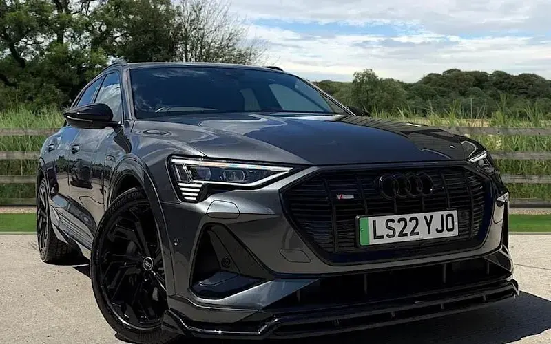 Used Audi e-tron Black Edition 300 kW (408 HP) 2022 Grey SUV