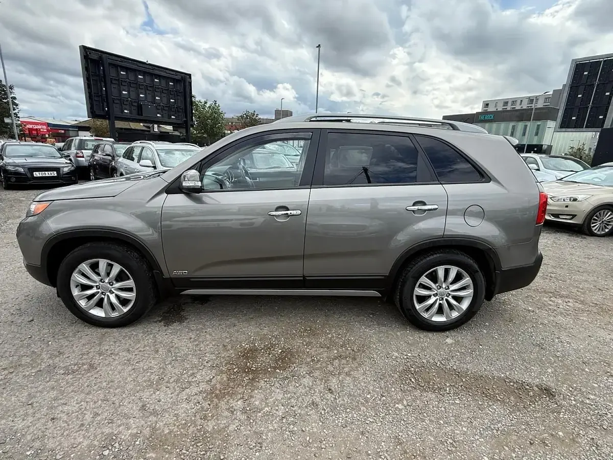 Used Kia Sorento 194 HP (142 kW) 2010 Silver SUV