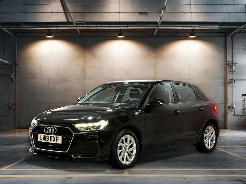 Used Audi A1 Sportback Sport 116 HP (85 kW) 2019 Black Hatchback