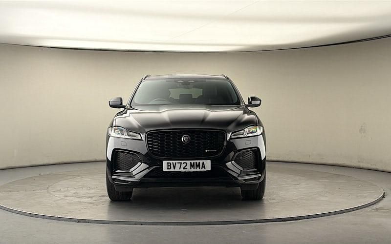 Second-hand Jaguar F-Pace R-Dynamic 204 CP (150 kW) 2022 Negru SUV